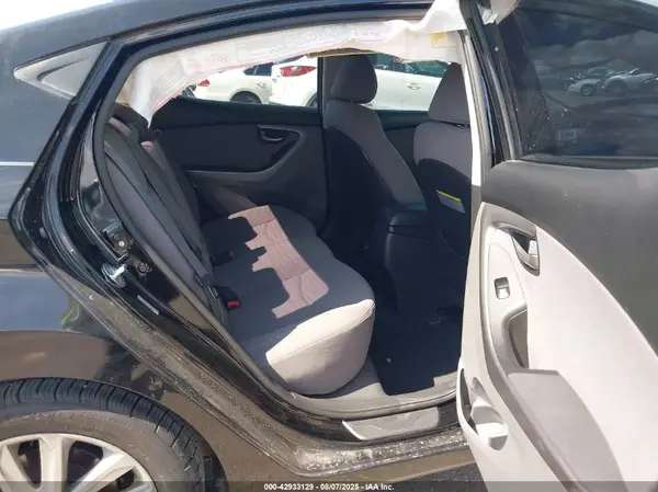 KMHDH4AE1GU475005 2016 HYUNDAI ELANTRA - Image 8