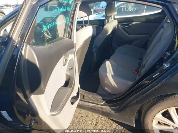 KMHDH4AE1GU475019 2016 HYUNDAI ELANTRA - Image 8