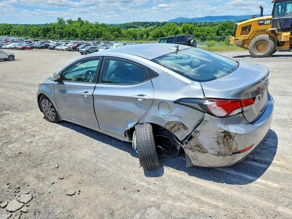 KMHDH4AE1GU476722 2016 HYUNDAI ELANTRA - Image 2