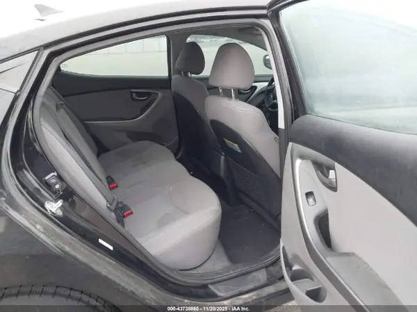 KMHDH4AE1GU483430 2016 HYUNDAI ELANTRA - Image 8