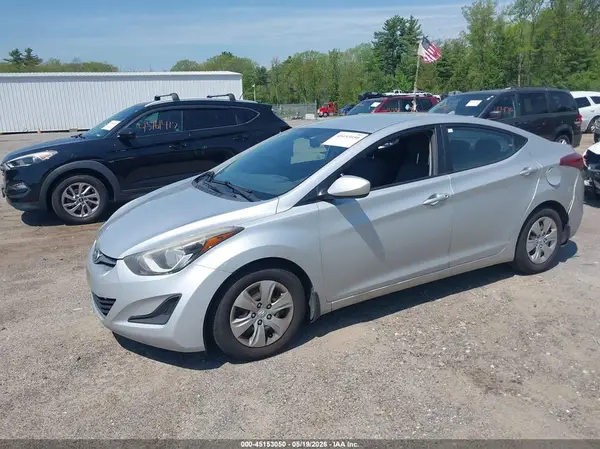 KMHDH4AE1GU488059 2016 HYUNDAI ELANTRA - Image 2