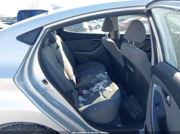 KMHDH4AE1GU488112 2016 HYUNDAI ELANTRA - Image 8