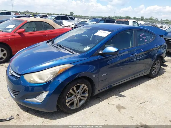 KMHDH4AE1GU503689 2016 HYUNDAI ELANTRA - Image 2
