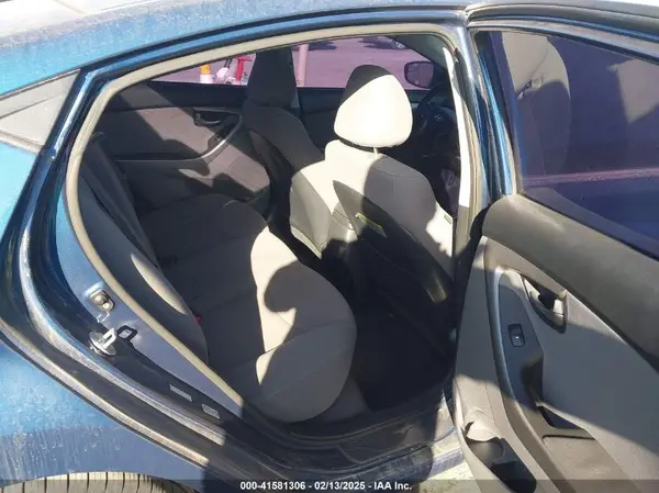 KMHDH4AE1GU503837 2016 HYUNDAI ELANTRA - Image 8