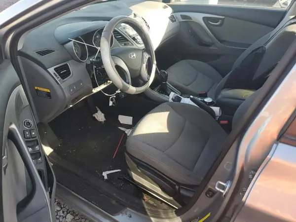 KMHDH4AE1GU504213 2016 HYUNDAI ELANTRA - Image 8