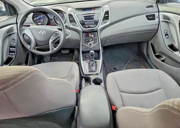 KMHDH4AE1GU517091 2016 HYUNDAI ELANTRA - Image 8