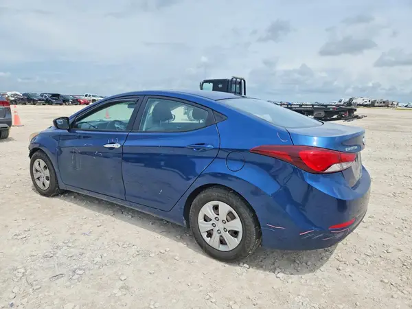 KMHDH4AE1GU517768 2016 HYUNDAI ELANTRA - Image 2
