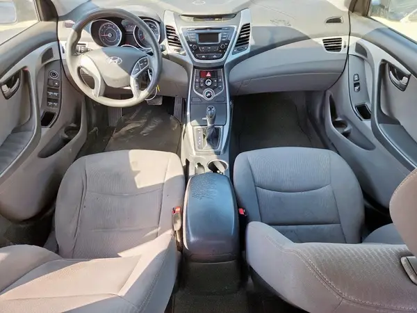 KMHDH4AE1GU517799 2016 HYUNDAI ELANTRA - Image 8