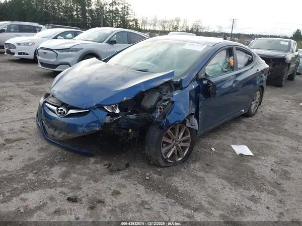 KMHDH4AE1GU518483 2016 HYUNDAI ELANTRA - Image 2
