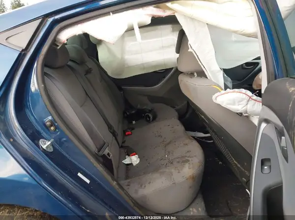 KMHDH4AE1GU518483 2016 HYUNDAI ELANTRA - Image 8