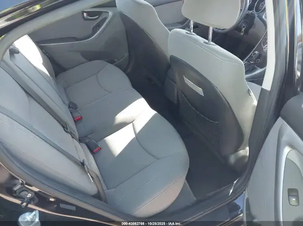 KMHDH4AE1GU531184 2016 HYUNDAI ELANTRA - Image 8