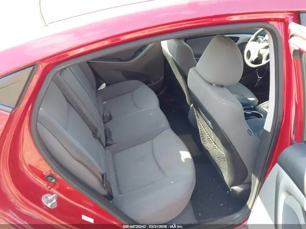 KMHDH4AE1GU541441 2016 HYUNDAI ELANTRA - Image 8
