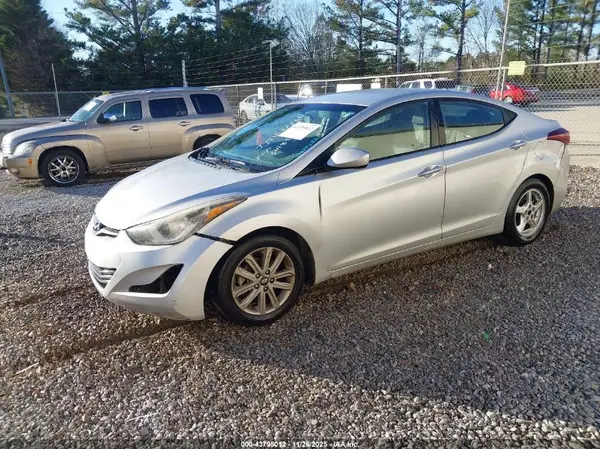 KMHDH4AE1GU541858 2016 HYUNDAI ELANTRA - Image 2