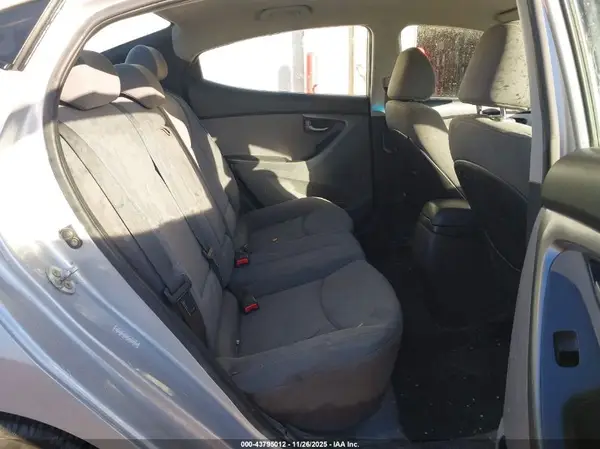 KMHDH4AE1GU541858 2016 HYUNDAI ELANTRA - Image 8