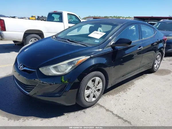 KMHDH4AE1GU546526 2016 HYUNDAI ELANTRA - Image 2