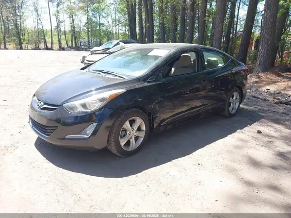 KMHDH4AE1GU566386 2016 HYUNDAI ELANTRA - Image 2