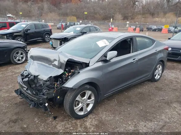 KMHDH4AE1GU573323 2016 HYUNDAI ELANTRA - Image 2