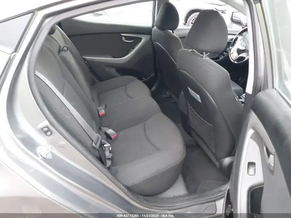 KMHDH4AE1GU573323 2016 HYUNDAI ELANTRA - Image 8