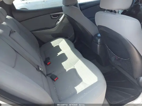 KMHDH4AE1GU575797 2016 HYUNDAI ELANTRA - Image 8