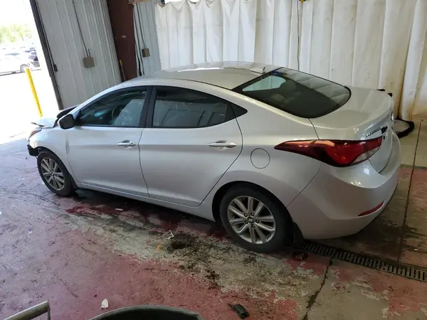 KMHDH4AE1GU575959 2016 HYUNDAI ELANTRA - Image 2