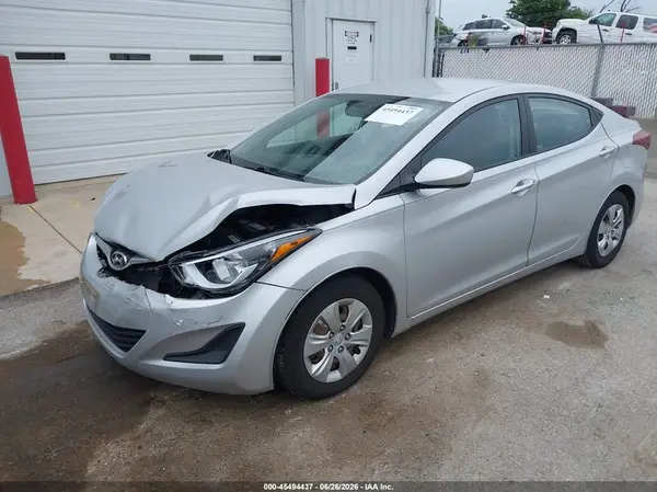 KMHDH4AE1GU583589 2016 HYUNDAI ELANTRA - Image 2