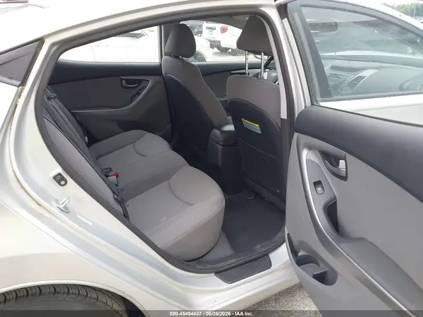 KMHDH4AE1GU583589 2016 HYUNDAI ELANTRA - Image 8