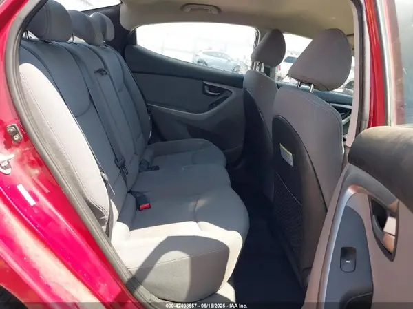 KMHDH4AE1GU584239 2016 HYUNDAI ELANTRA - Image 8