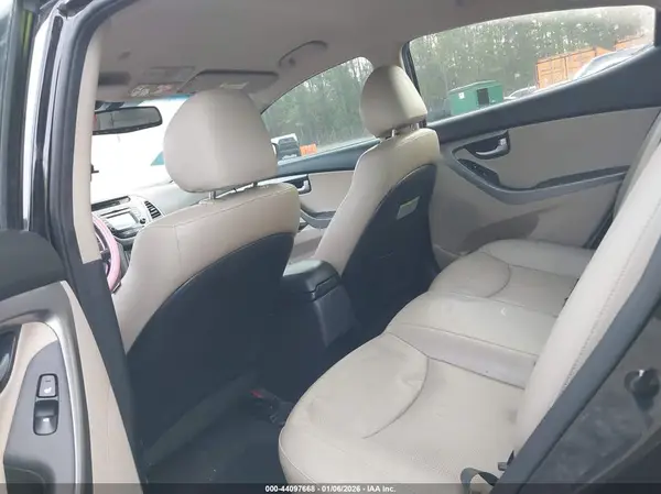 KMHDH4AE1GU598027 2016 HYUNDAI ELANTRA - Image 8