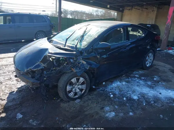 KMHDH4AE1GU601945 2016 HYUNDAI ELANTRA - Image 2