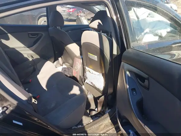 KMHDH4AE1GU601945 2016 HYUNDAI ELANTRA - Image 8