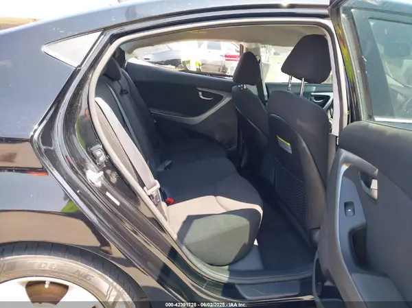 KMHDH4AE1GU601976 2016 HYUNDAI ELANTRA - Image 8