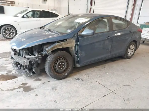 KMHDH4AE1GU602738 2016 HYUNDAI ELANTRA - Image 2