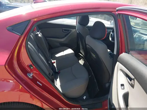 KMHDH4AE1GU606725 2016 HYUNDAI ELANTRA - Image 8