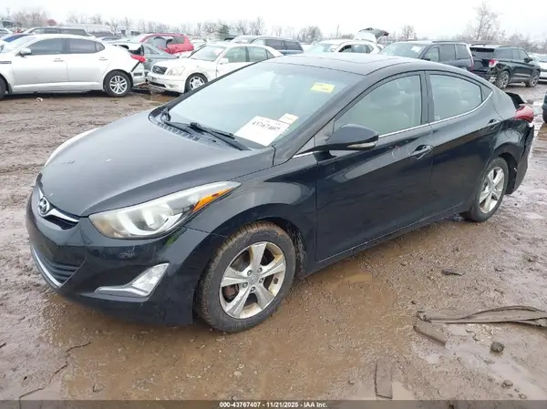 KMHDH4AE1GU632757 2016 HYUNDAI ELANTRA - Image 2