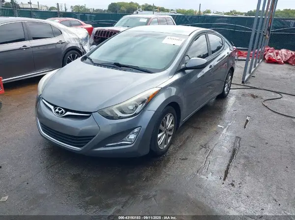KMHDH4AE1GU633276 2016 HYUNDAI ELANTRA - Image 2