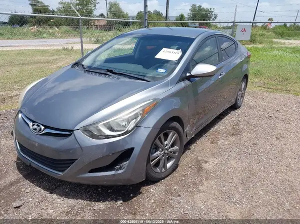 KMHDH4AE1GU633505 2016 HYUNDAI ELANTRA - Image 2