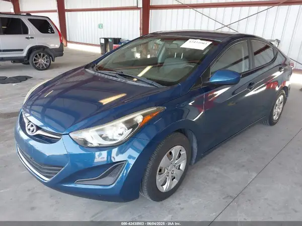 KMHDH4AE1GU634749 2016 HYUNDAI ELANTRA - Image 2