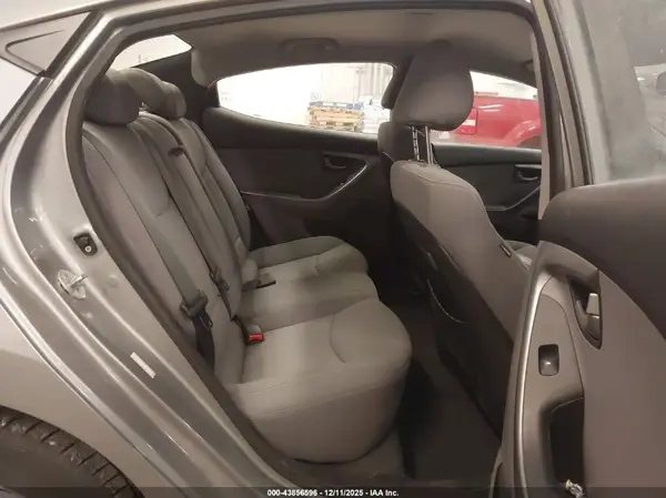 KMHDH4AE2GU484196 2016 HYUNDAI ELANTRA - Image 8