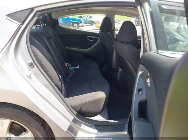 KMHDH4AE2GU486689 2016 HYUNDAI ELANTRA - Image 8