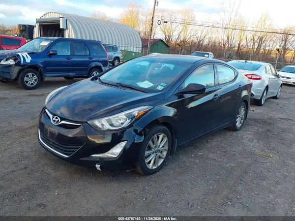 KMHDH4AE2GU487678 2016 HYUNDAI ELANTRA - Image 2