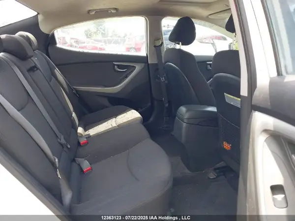 KMHDH4AE2GU497496 2016 HYUNDAI ELANTRA - Image 8