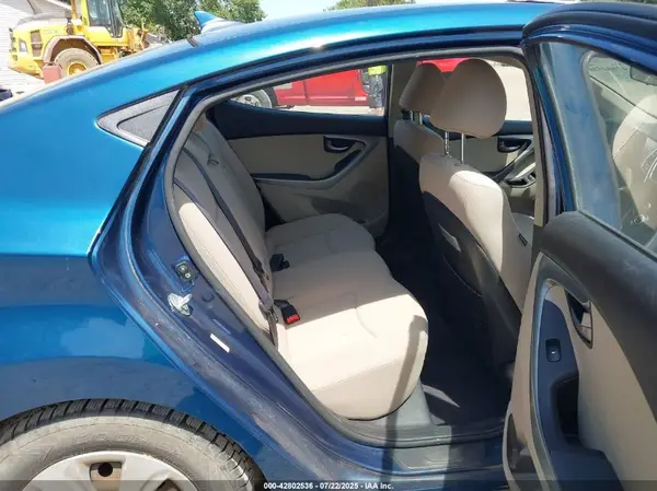 KMHDH4AE2GU500851 2016 HYUNDAI ELANTRA - Image 8