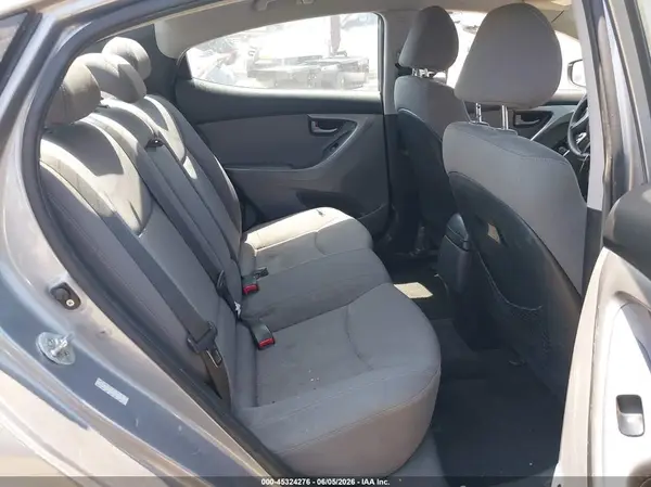 KMHDH4AE2GU504267 2016 HYUNDAI ELANTRA - Image 8