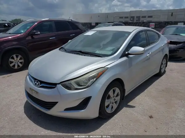 KMHDH4AE2GU512367 2016 HYUNDAI ELANTRA - Image 2