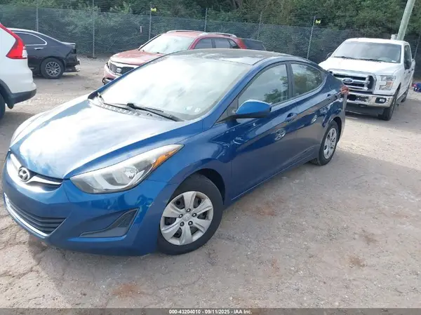 KMHDH4AE2GU525796 2016 HYUNDAI ELANTRA - Image 2