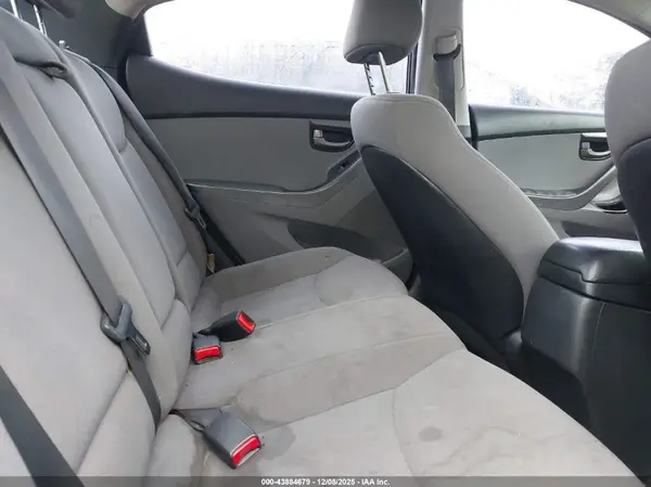 KMHDH4AE2GU541674 2016 HYUNDAI ELANTRA - Image 8