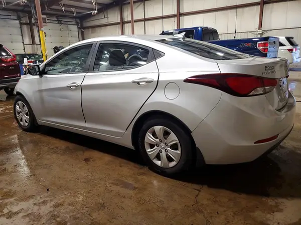 KMHDH4AE2GU544137 2016 HYUNDAI ELANTRA - Image 2
