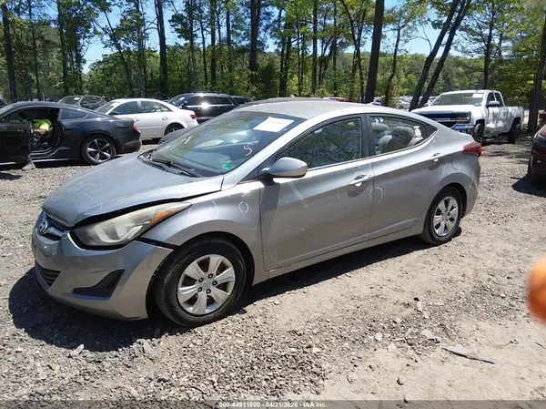 KMHDH4AE2GU544462 2016 HYUNDAI ELANTRA - Image 2