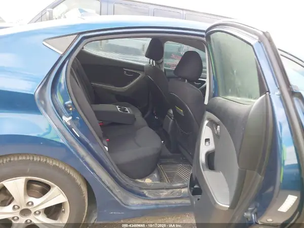 KMHDH4AE2GU554117 2016 HYUNDAI ELANTRA - Image 8