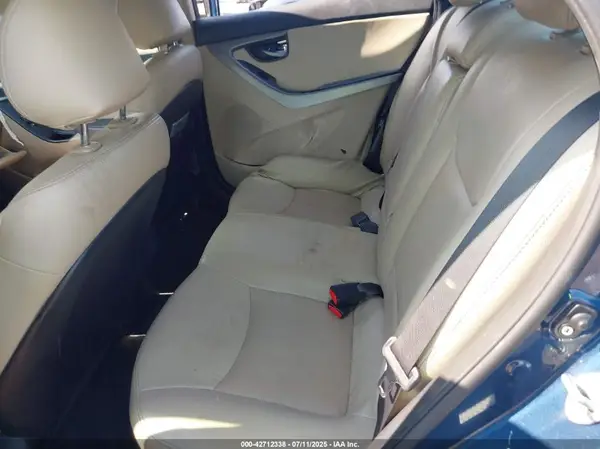 KMHDH4AE2GU557048 2016 HYUNDAI ELANTRA - Image 8